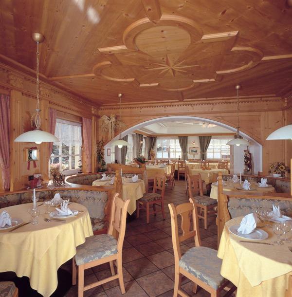 Hotel Garni Soreie Поца ди Фаса Екстериор снимка