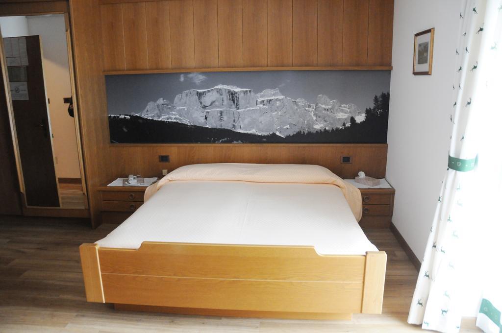 Hotel Garni Soreie Поца ди Фаса Екстериор снимка