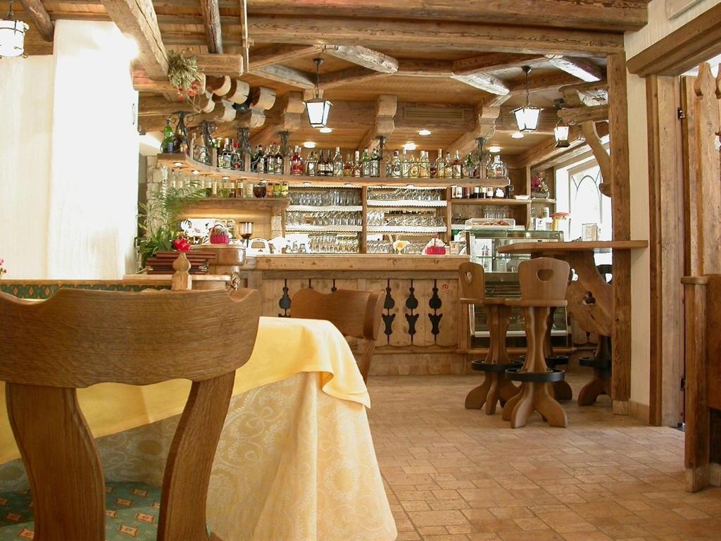 Hotel Garni Soreie Поца ди Фаса Екстериор снимка