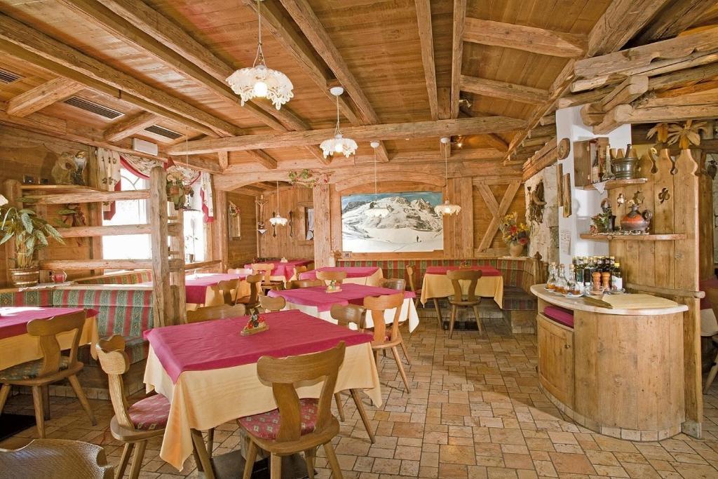 Hotel Garni Soreie Поца ди Фаса Екстериор снимка