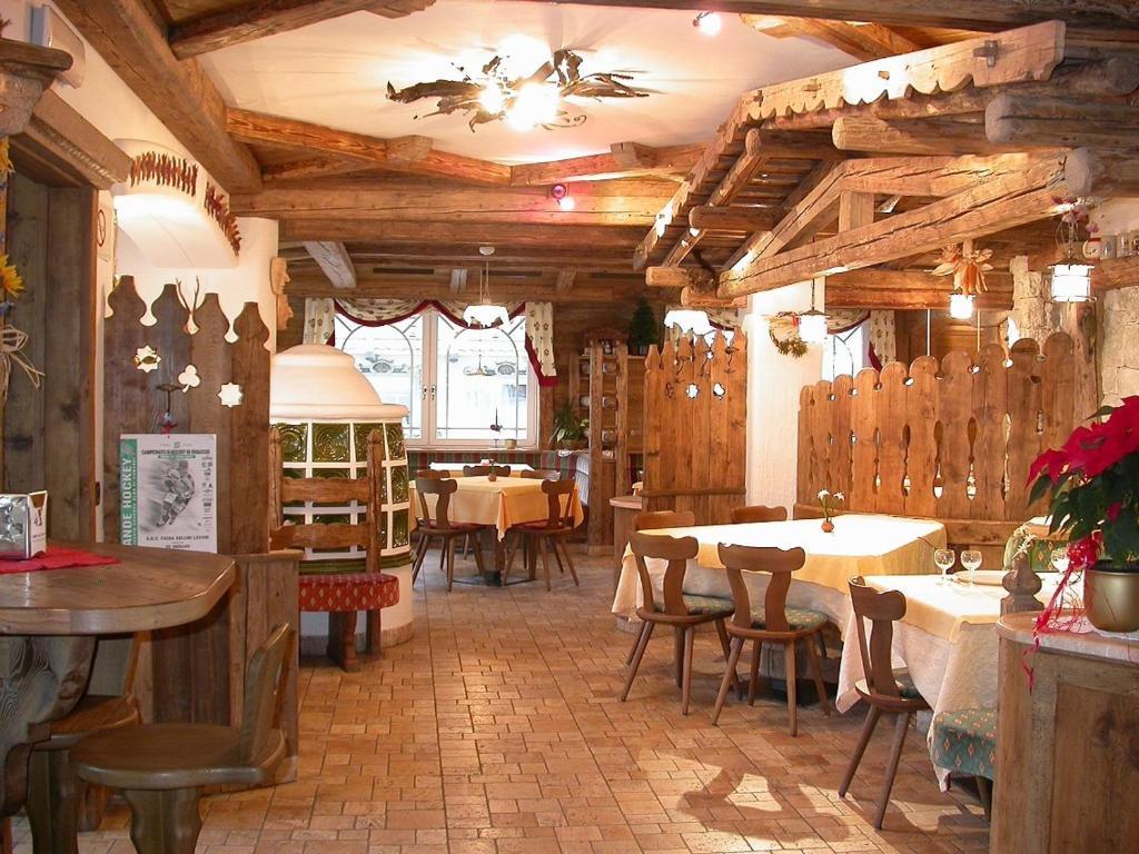 Hotel Garni Soreie Поца ди Фаса Екстериор снимка