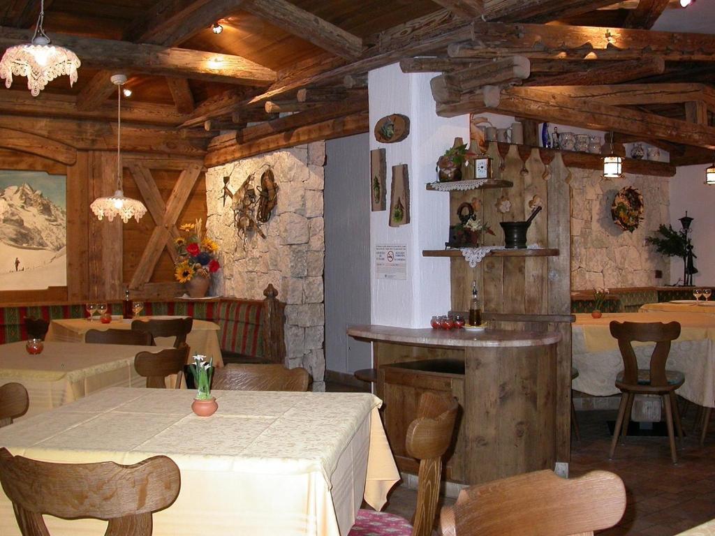 Hotel Garni Soreie Поца ди Фаса Екстериор снимка