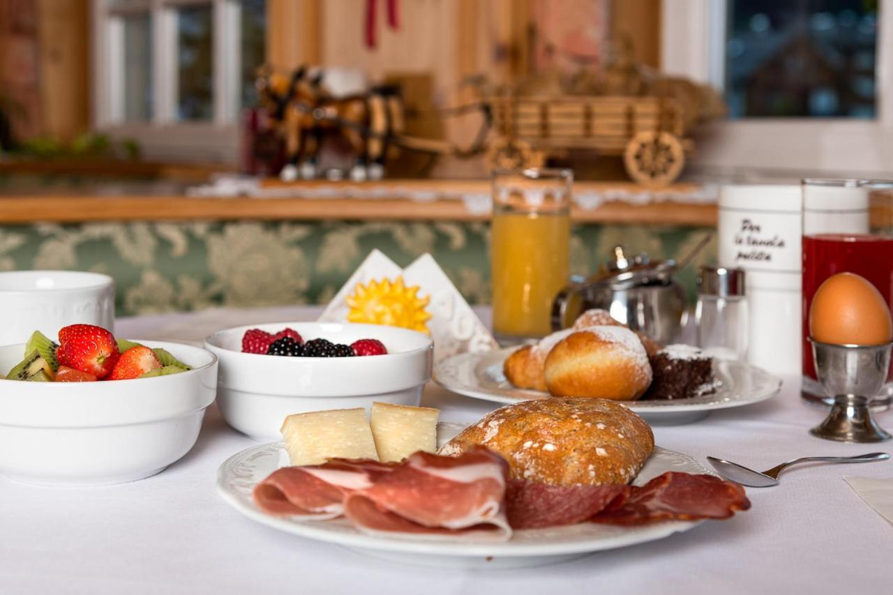 Hotel Garni Soreie Поца ди Фаса Екстериор снимка